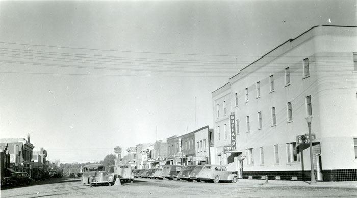Photo of the Buffalo Hotel circa 1940