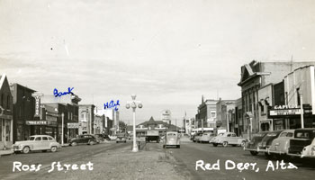 Photo of the streetscape with the Capitol Theatre building