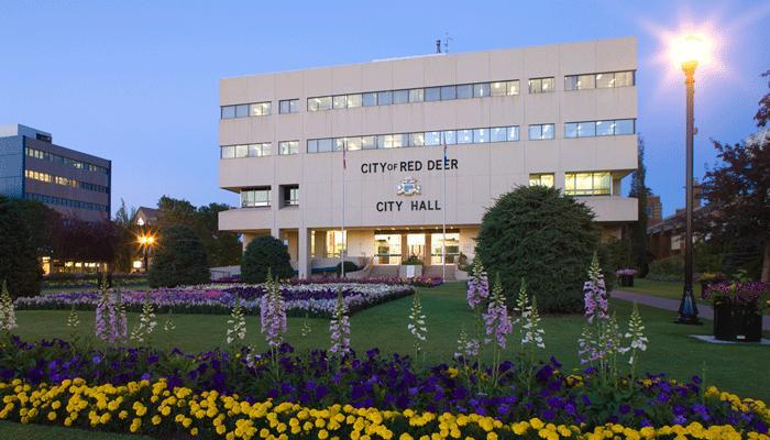 City Hall as viewed from City Hall park.