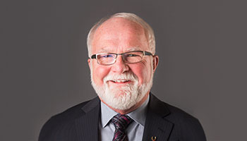 Photo of Councillor Ken Johnston